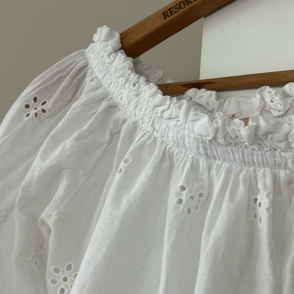 Scandal Italy Off-the-Shoulder Buttercup Eyelet Lace Blouse w Scalloped Hem - Picture 7 of 15